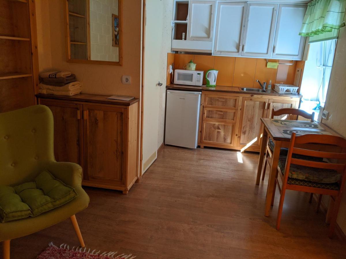 Paerna Guesthouse & Apartments Kuressaare Dış mekan fotoğraf