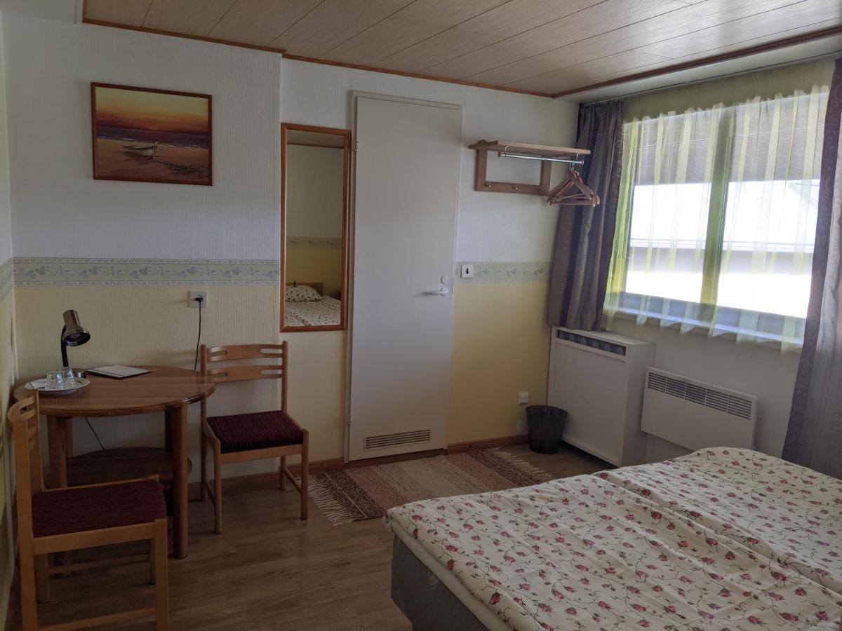 Paerna Guesthouse & Apartments Kuressaare Dış mekan fotoğraf