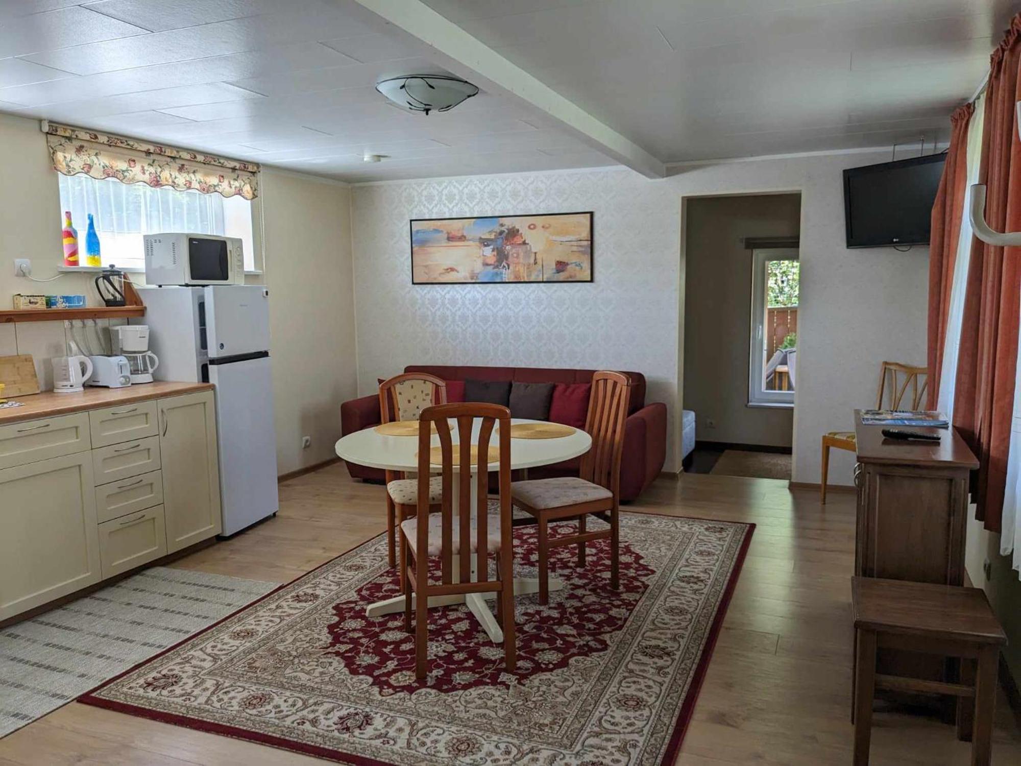 Paerna Guesthouse & Apartments Kuressaare Dış mekan fotoğraf