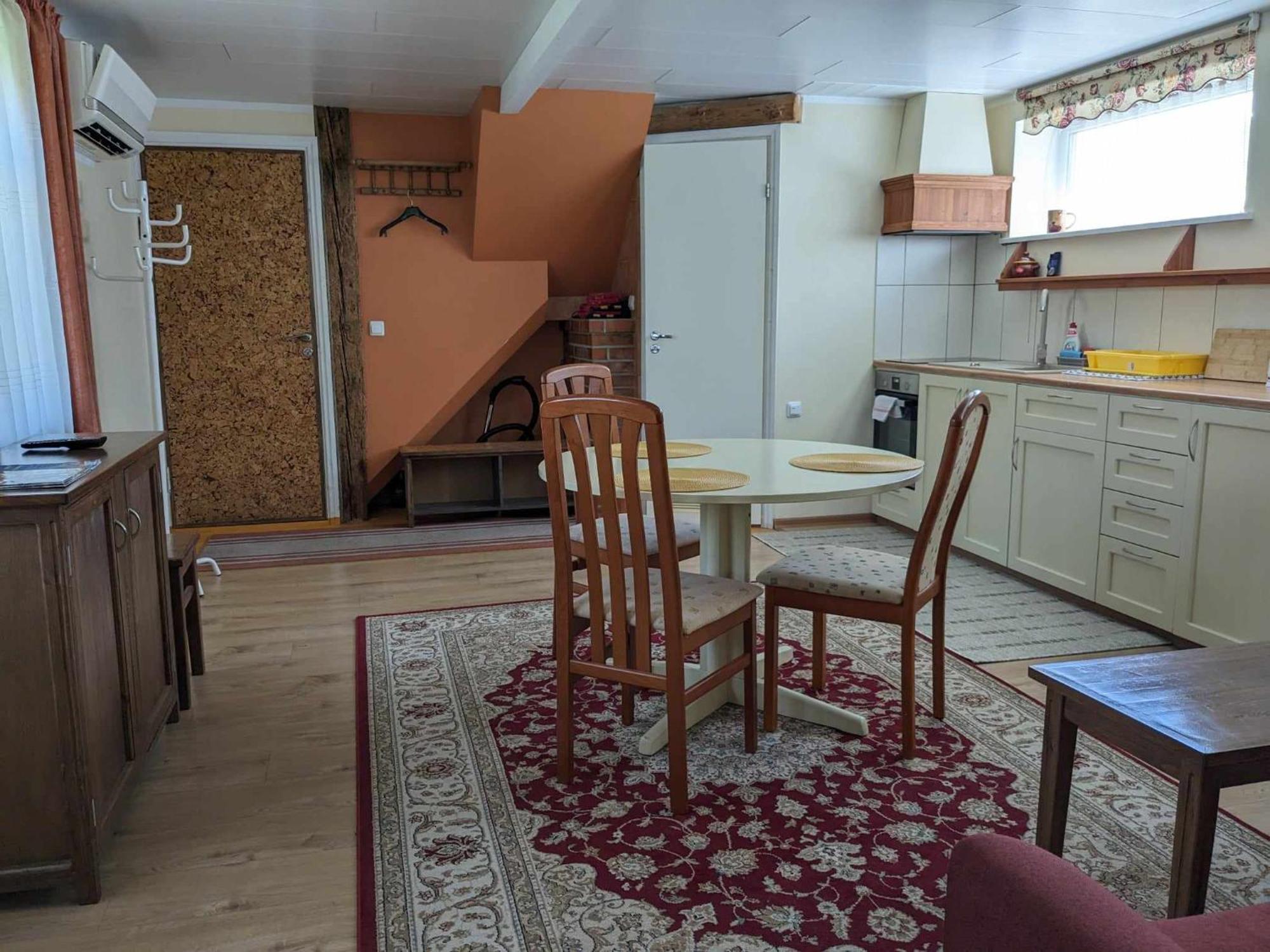 Paerna Guesthouse & Apartments Kuressaare Dış mekan fotoğraf