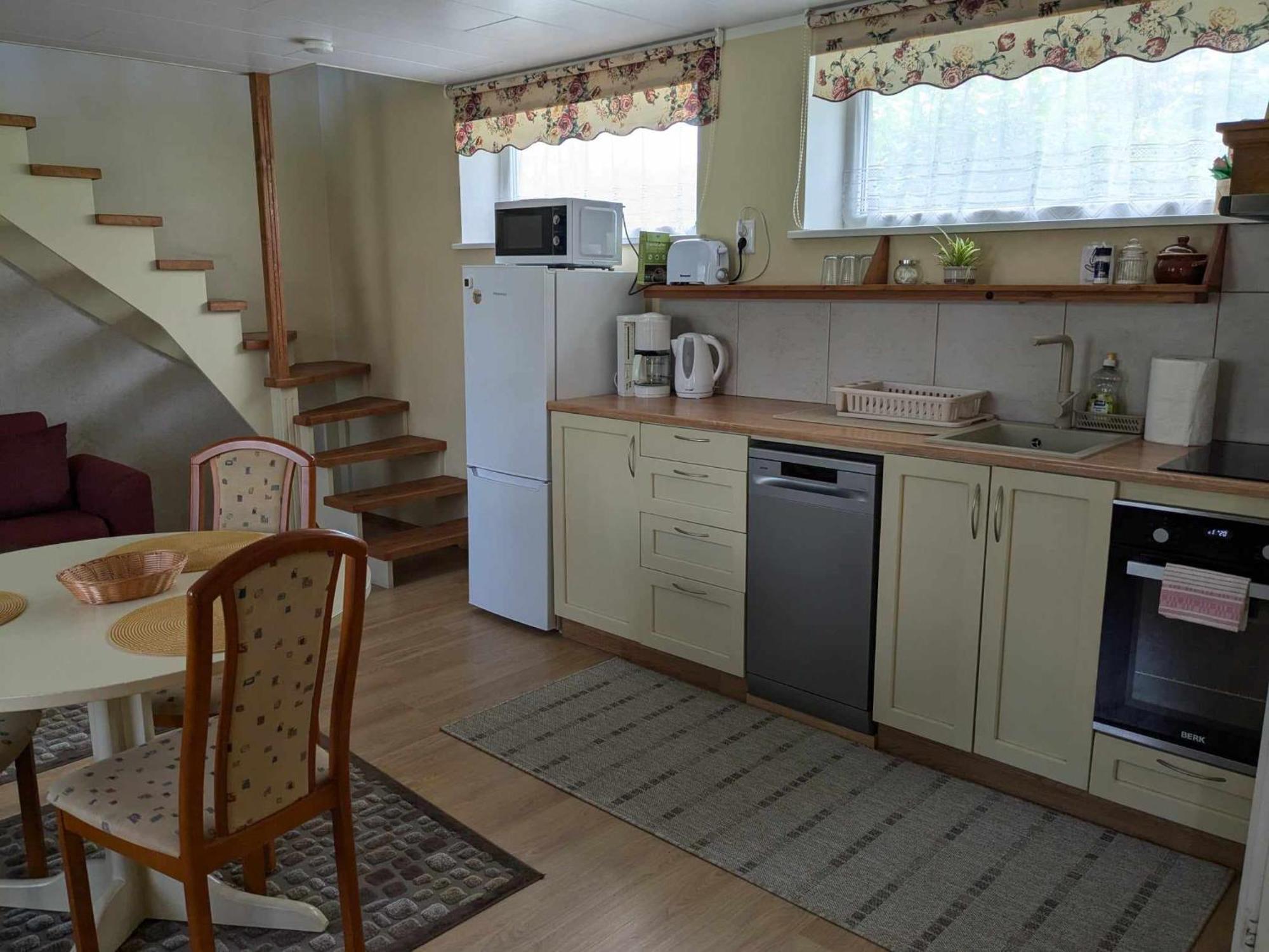 Paerna Guesthouse & Apartments Kuressaare Dış mekan fotoğraf