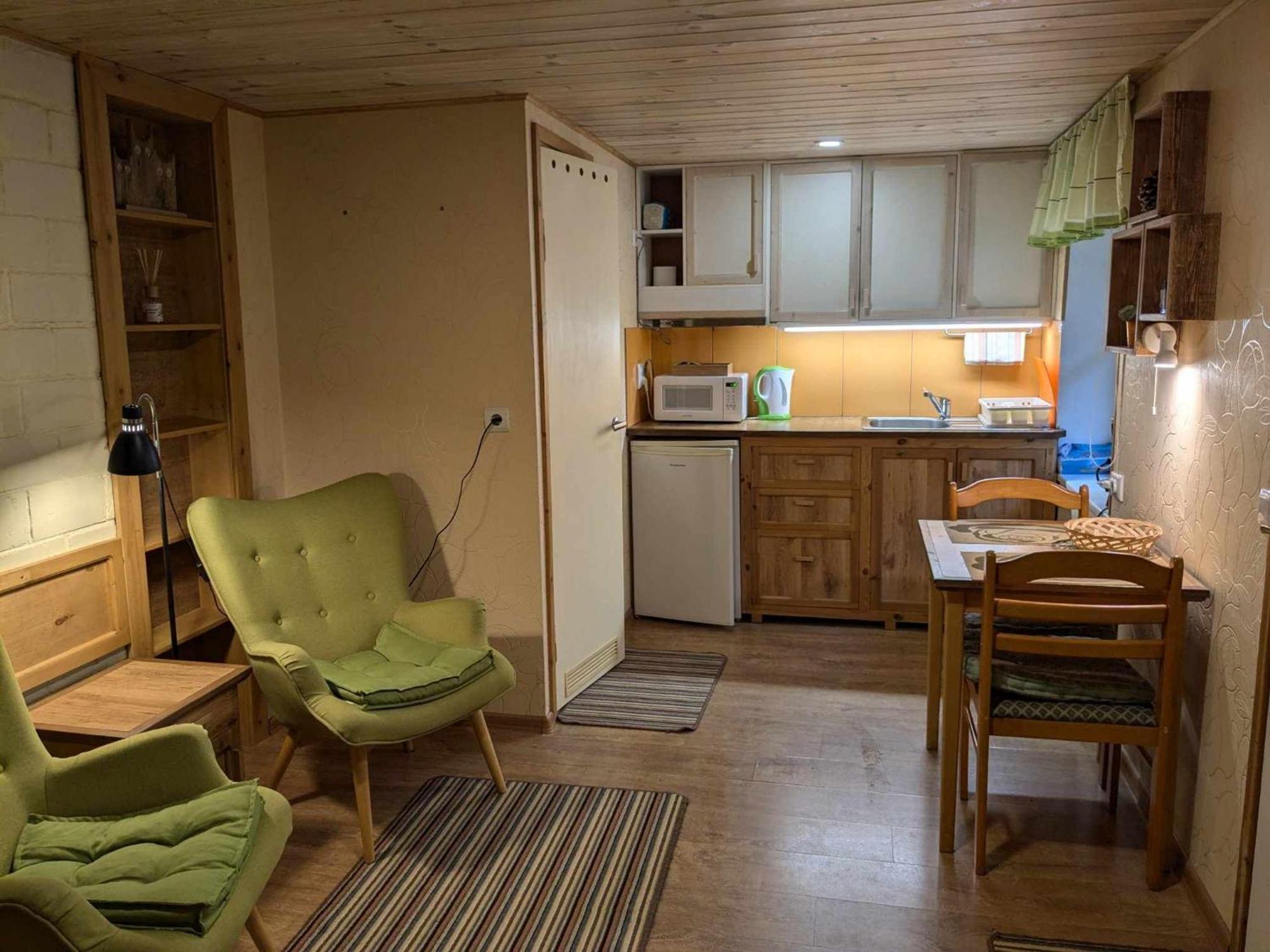 Paerna Guesthouse & Apartments Kuressaare Dış mekan fotoğraf