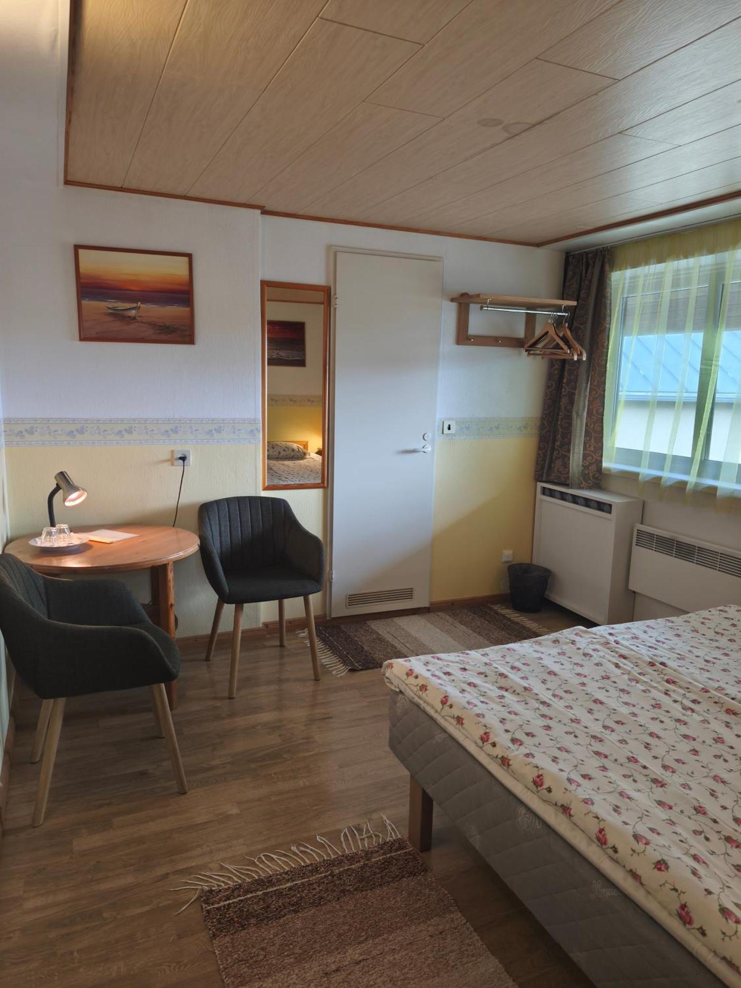 Paerna Guesthouse & Apartments Kuressaare Dış mekan fotoğraf