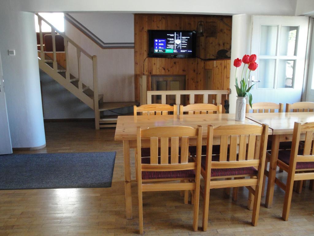 Paerna Guesthouse & Apartments Kuressaare Dış mekan fotoğraf