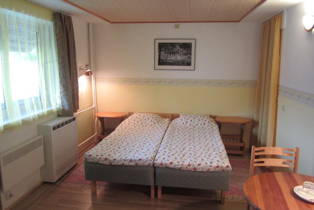 Paerna Guesthouse & Apartments Kuressaare Dış mekan fotoğraf